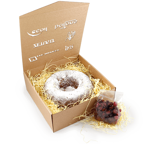 Traditional festive cake with poppy seeds and honey - an impressive Christmas 
gift that will be remembered for a long time. The cake is bundantly decorated with winter-looking candied cranberries. Packed brown in the Eco box with company logo.