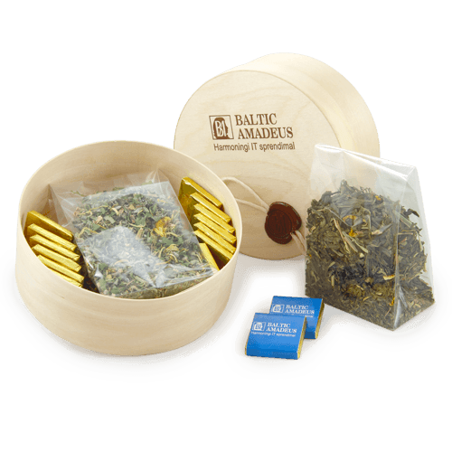 Tea and candy set in a wooden box. The logo is in one color - on the cover. 
Imprinting on the wallflower.